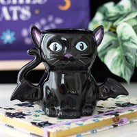 Hexenkatze Tasse – Schwarze Keramiktasse mit Fledermausflügeln